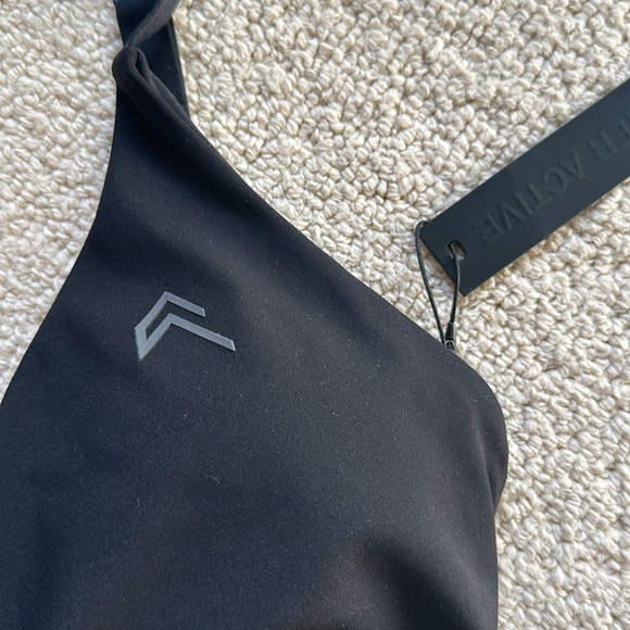 Oner Active Unified Twist Sports Bra in Black - Picture 7 of 8